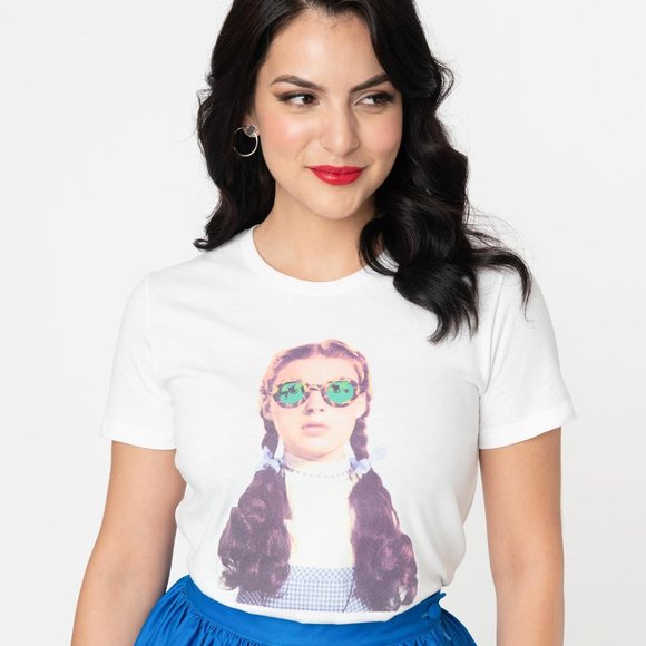 Unique Vintage Tops X The Wizard Of Oz Dorothy Emerald Glasses Tee